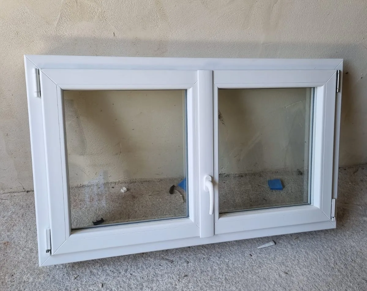 Fenêtre oscillo-battante 2 vantaux PVC