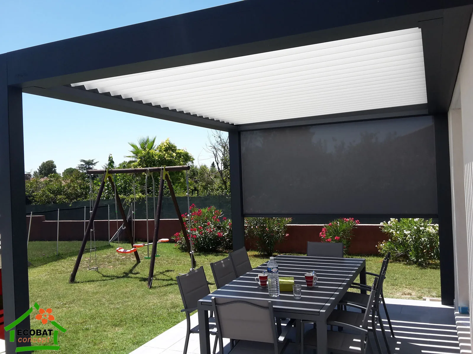 Pose d'une pergola bioclimatique BRUSTOR B200 en fixation murale à Clarensac - Photo 5