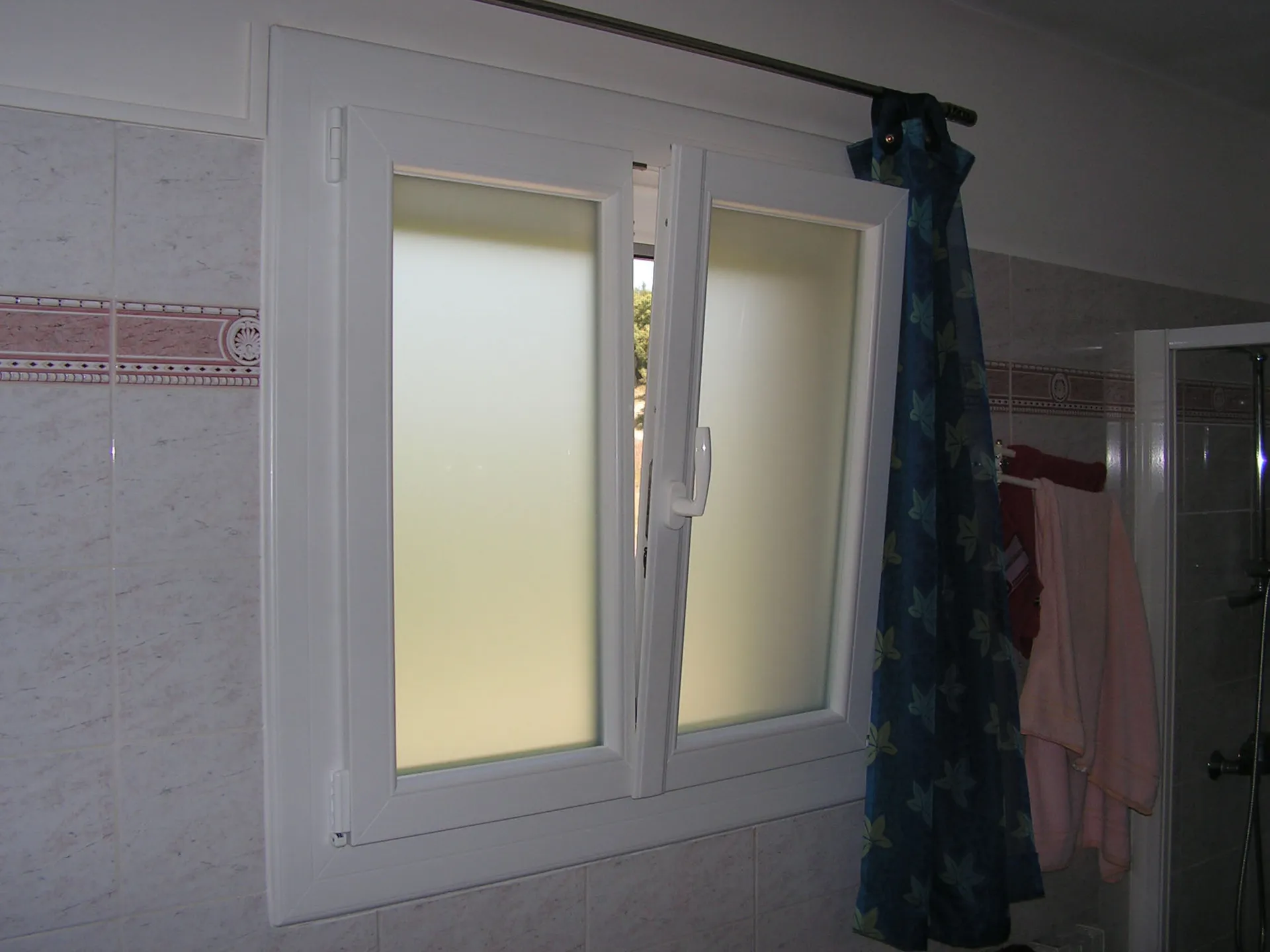 Divers chantiers - Pose de menuiseries PVC ALU sur mesure en rénovation - Photo 23
