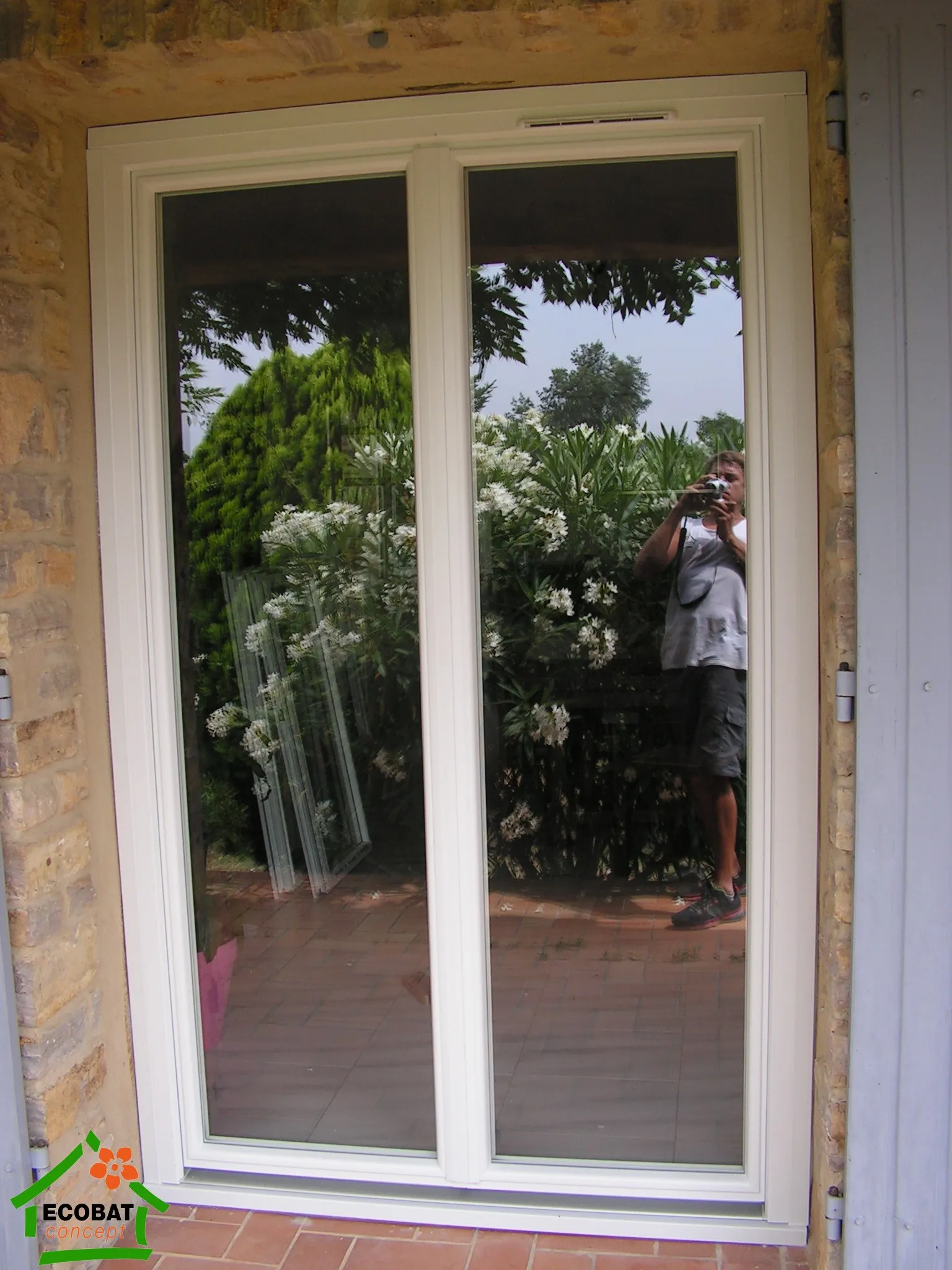 Pose de menuiseries PVC en rénovation sur mesure à Euzet - Photo 7