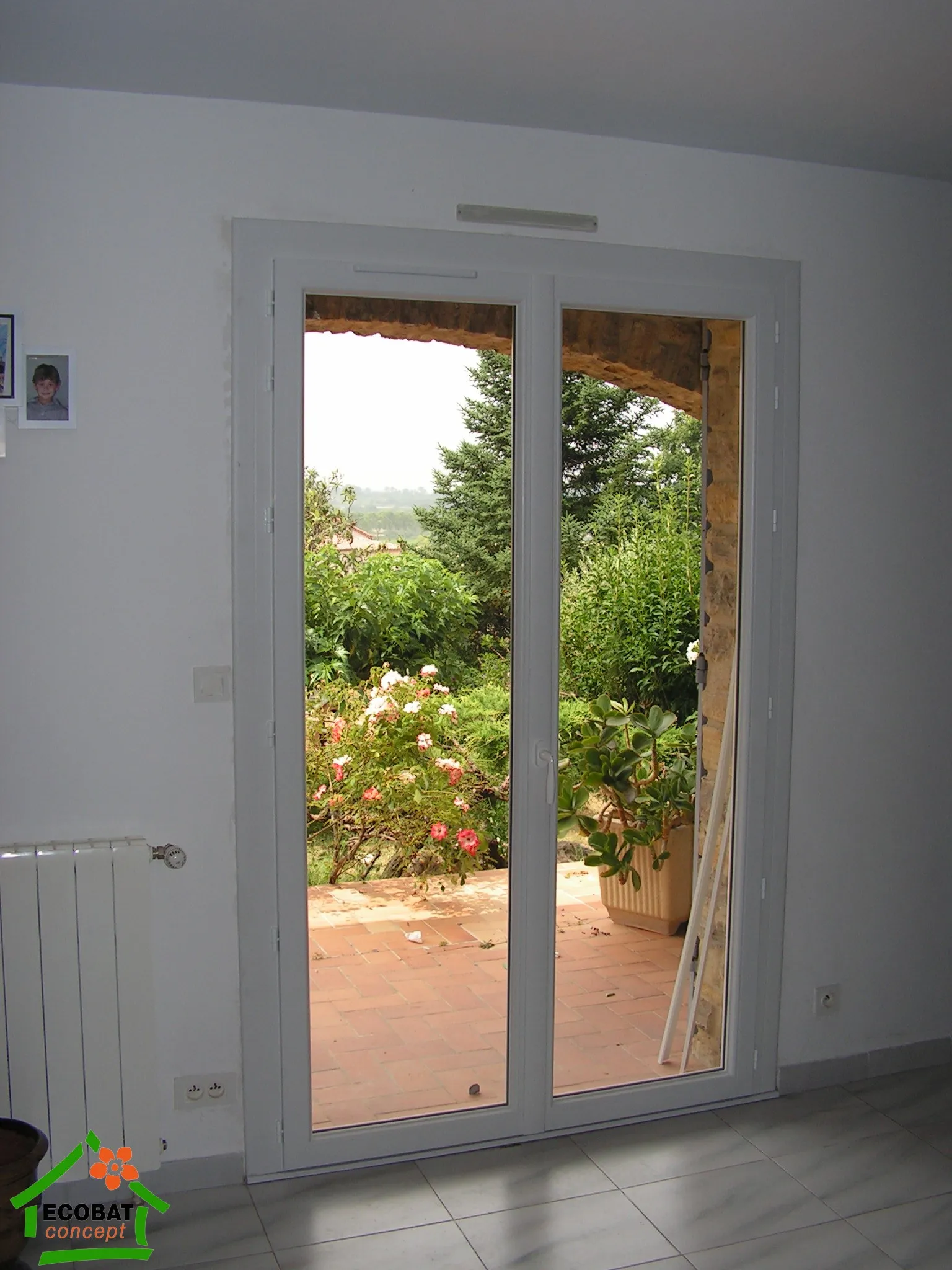 Pose de menuiseries PVC en rénovation sur mesure à Euzet - Photo 8