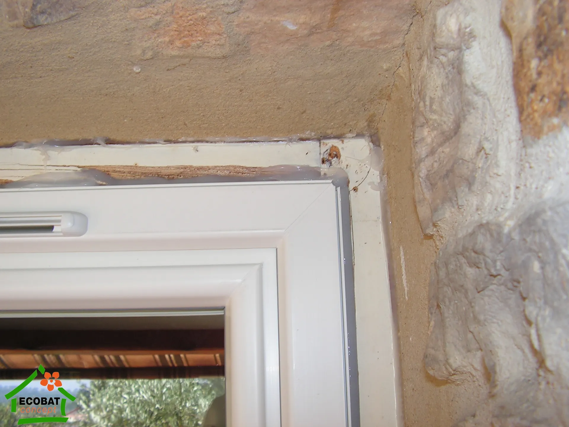 Pose de menuiseries PVC en rénovation sur mesure à Euzet - Photo 9