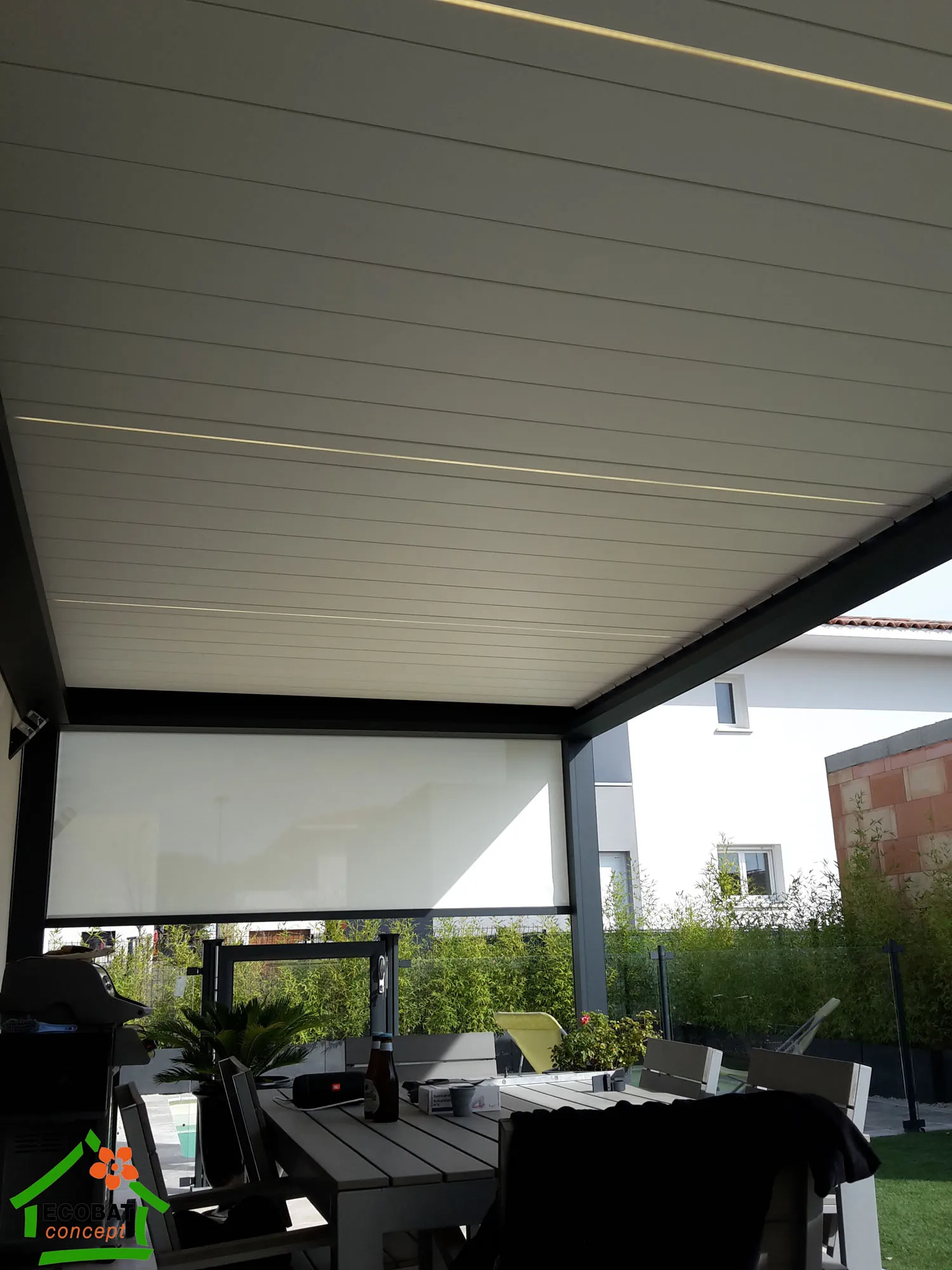 Pose d'une pergola bioclimatique BRUSTOR B200 XL à Jacou - Photo 2