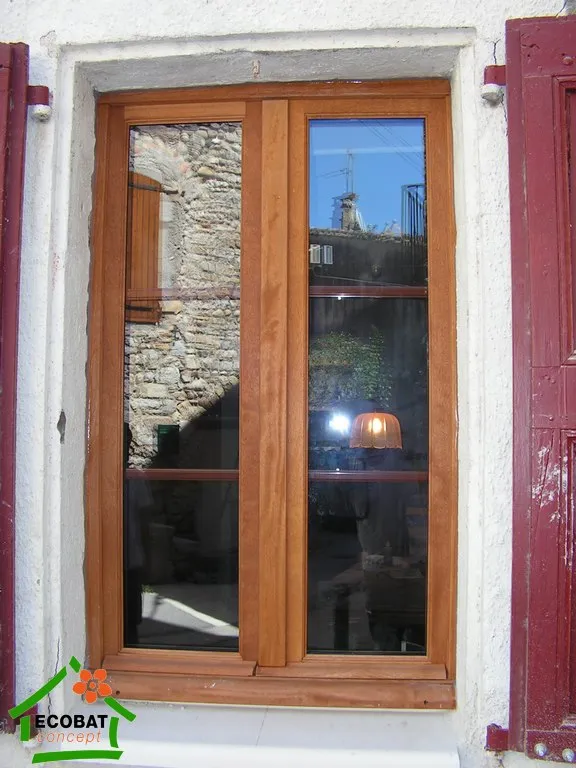 Pose de fenêtres bois double vitrage sur mesure à Lézan - Photo 16