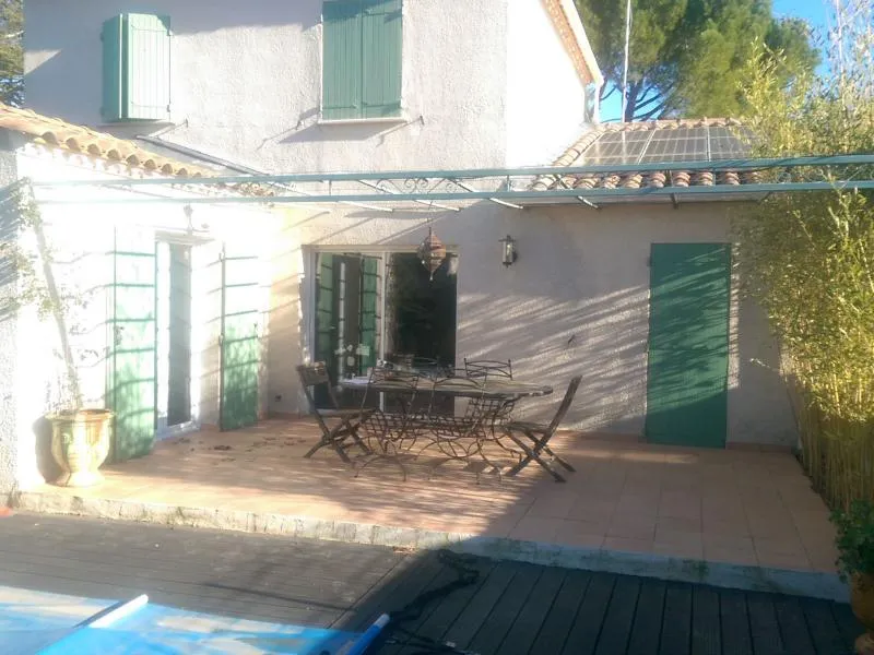 Pose d'une pergola bioclimatique à Nîmes (30000) — réalisation 2 - Photo 2
