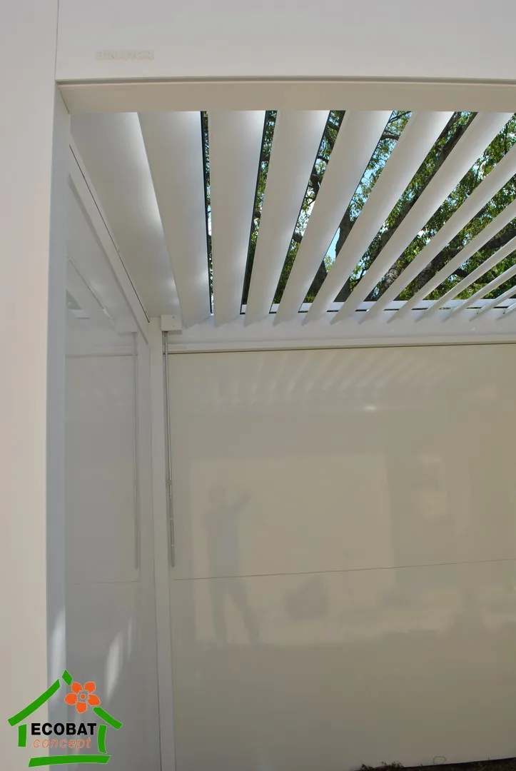 Pose d'une pergola bioclimatique à Nîmes (30000) — réalisation 4 - Photo 3
