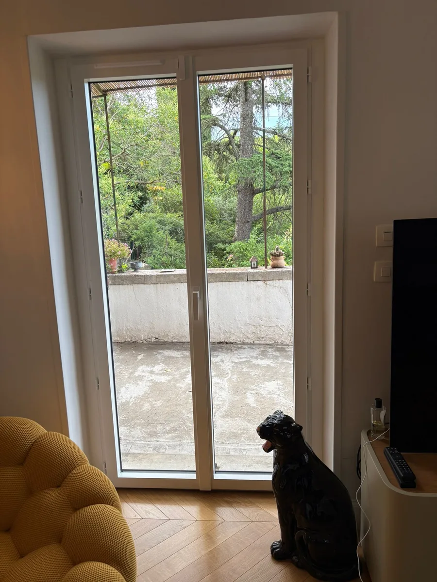 Nîmes - Fenêtres aluminium bicolores et menuiserie cintrée sur mesure - Photo 9