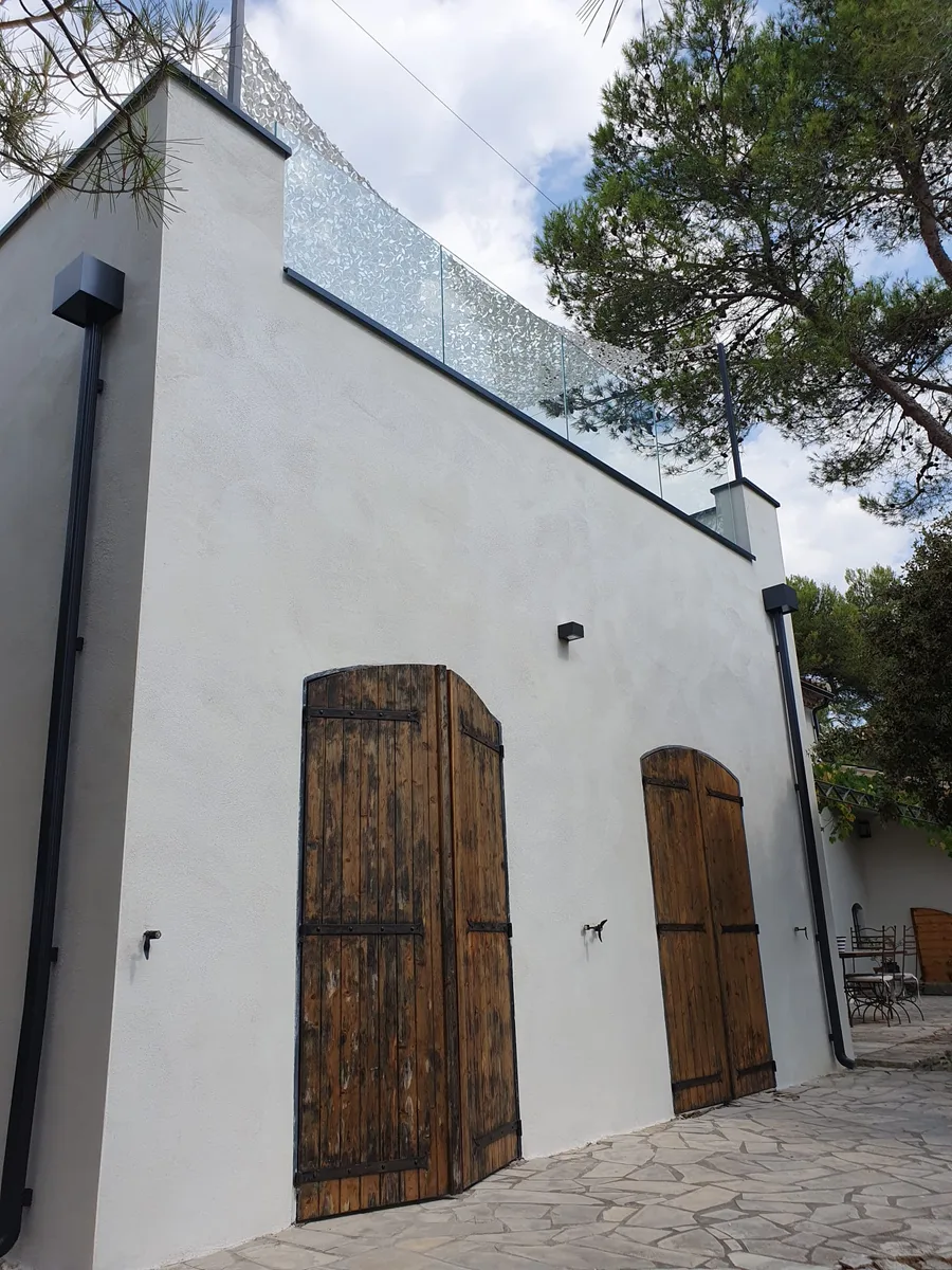 NÎMES - Installation d'un garde-corps en verre sur mesure - Photo 7