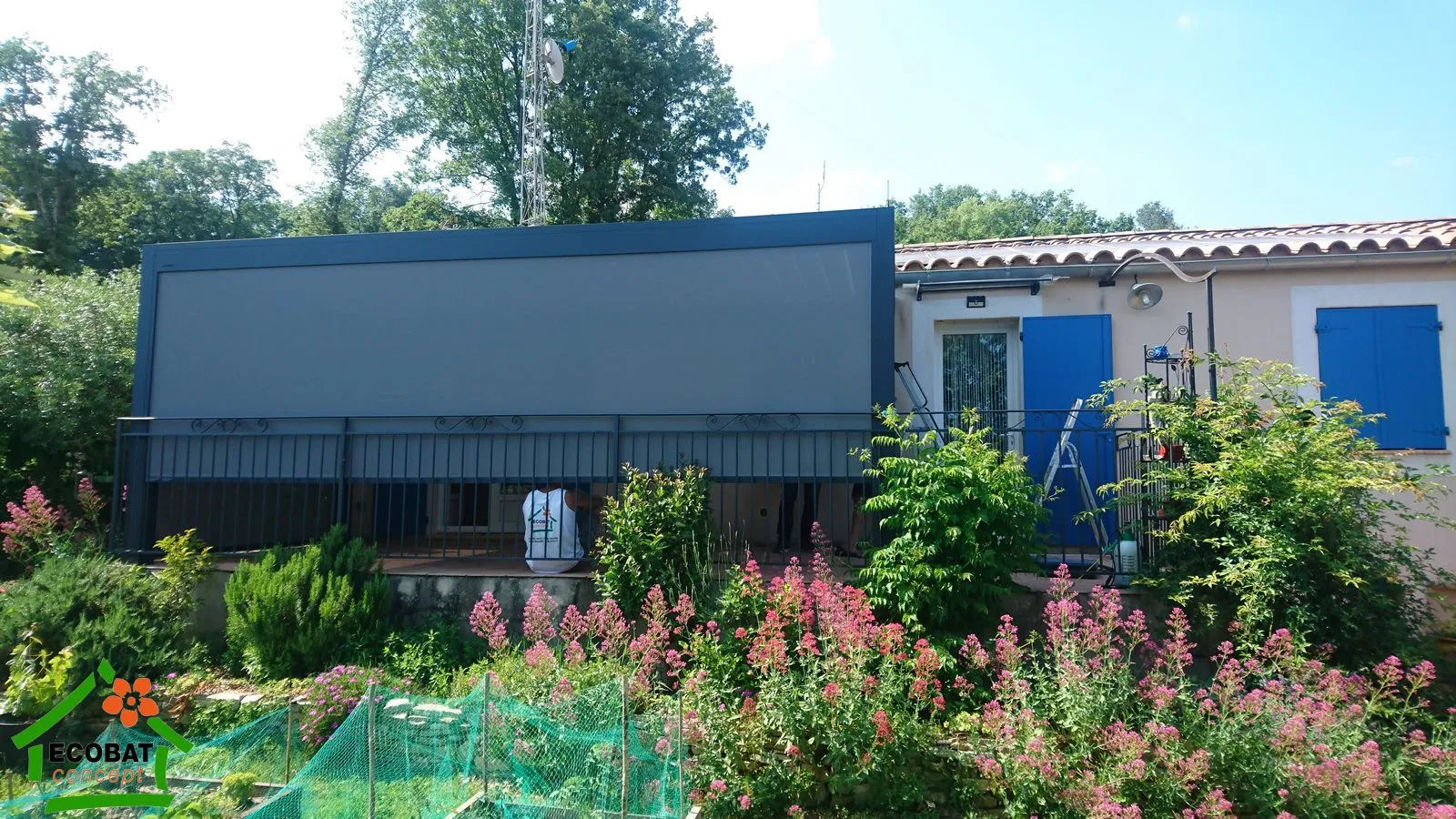 Mise en place d'une pergola 4 poteaux 1 screen et d'une marquise à Brignon - Photo 2