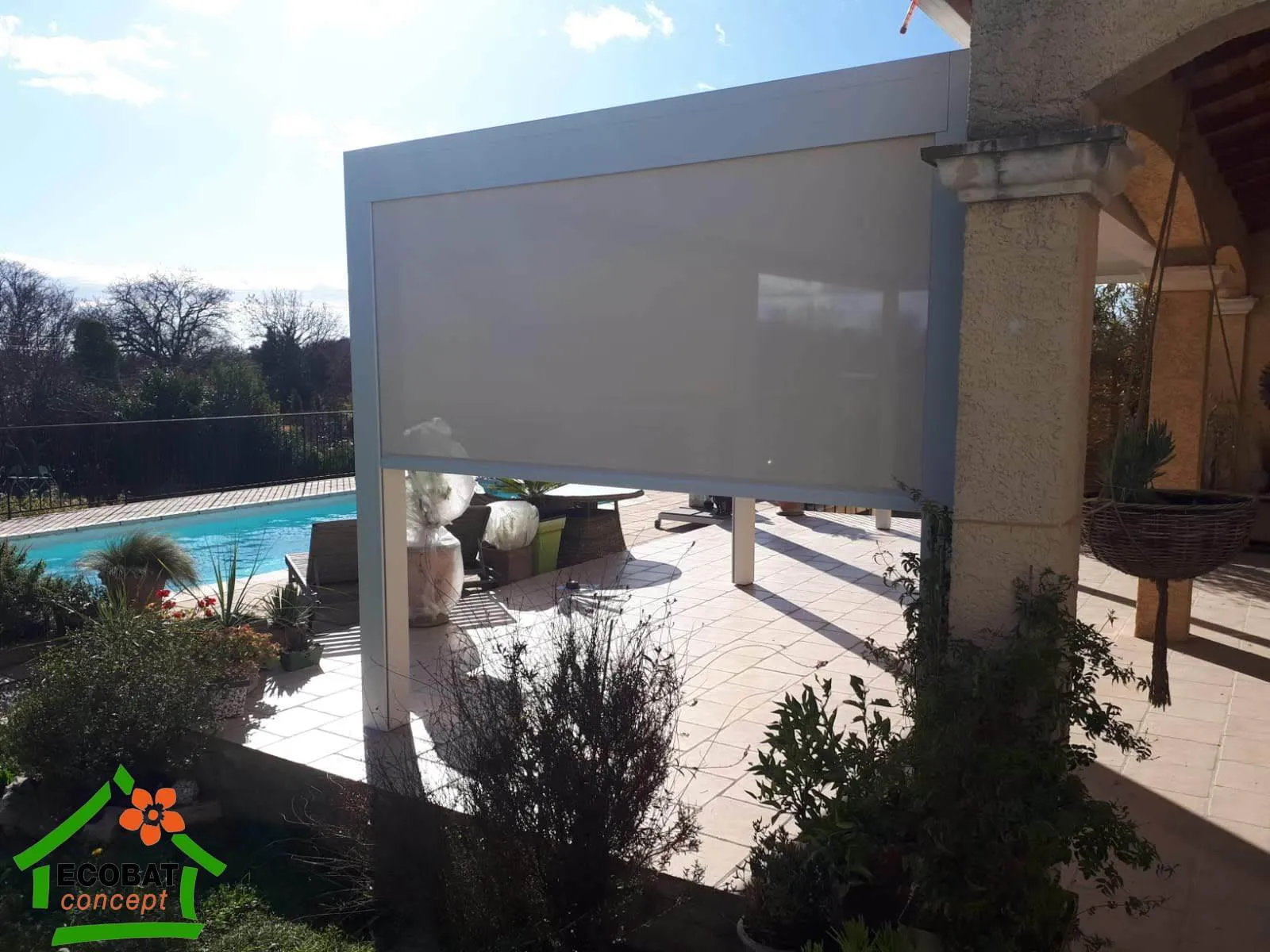 Pose d'une pergola bioclimatique 4 poteaux à Collorgues - Photo 3