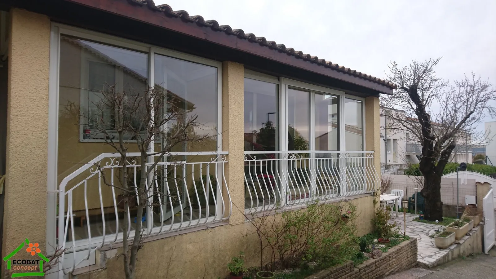 Fermeture de terrasse en aluminium à Saint-Privat-des-Vieux - Photo 2