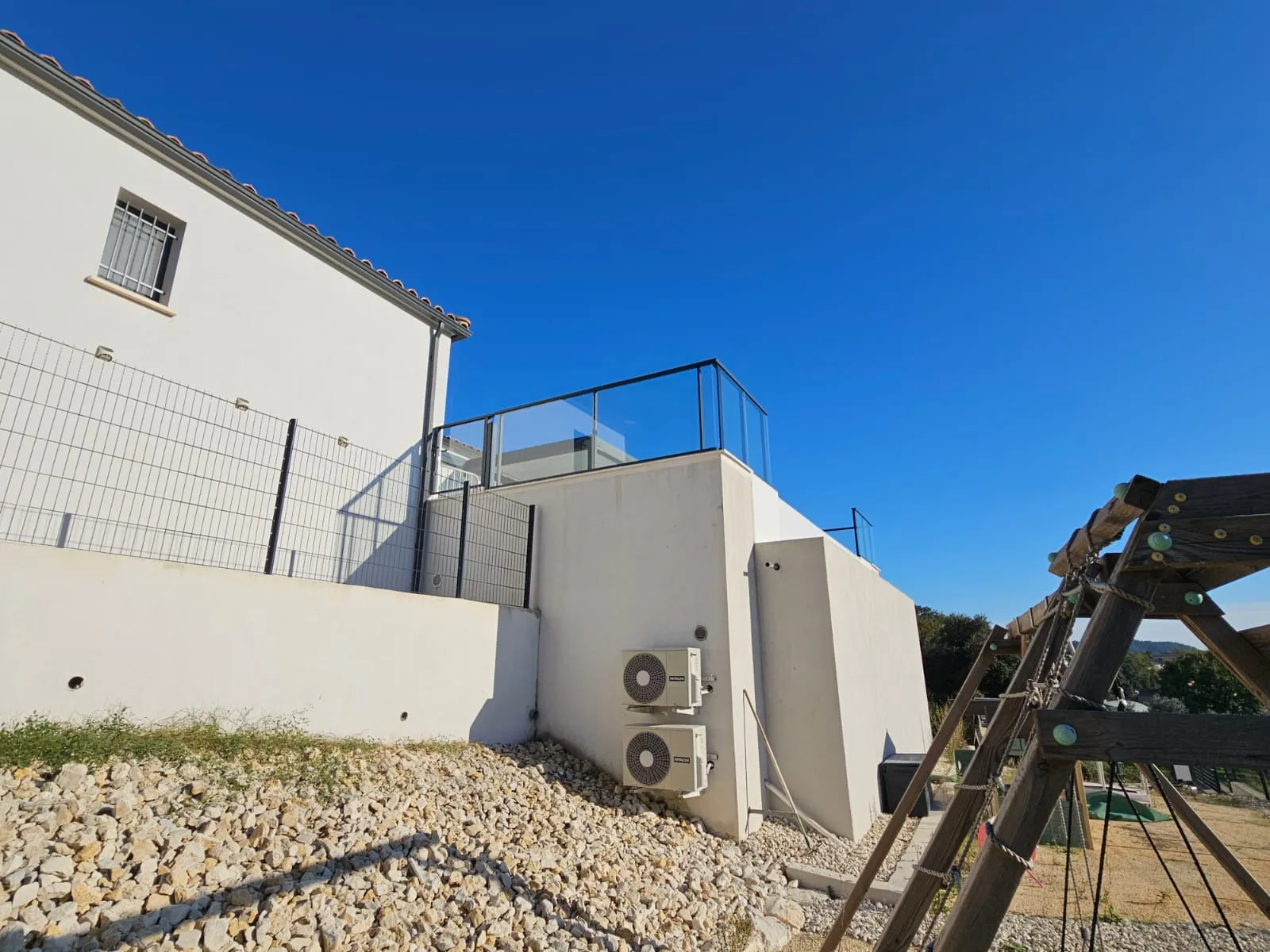 Découvrez un garde-corps moderne et sécurisé à Domessargues ! - Photo 3
